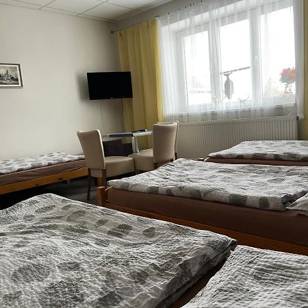 Cetnicka Stanice Hluboka Hluboka nad Vltavou Exterior photo