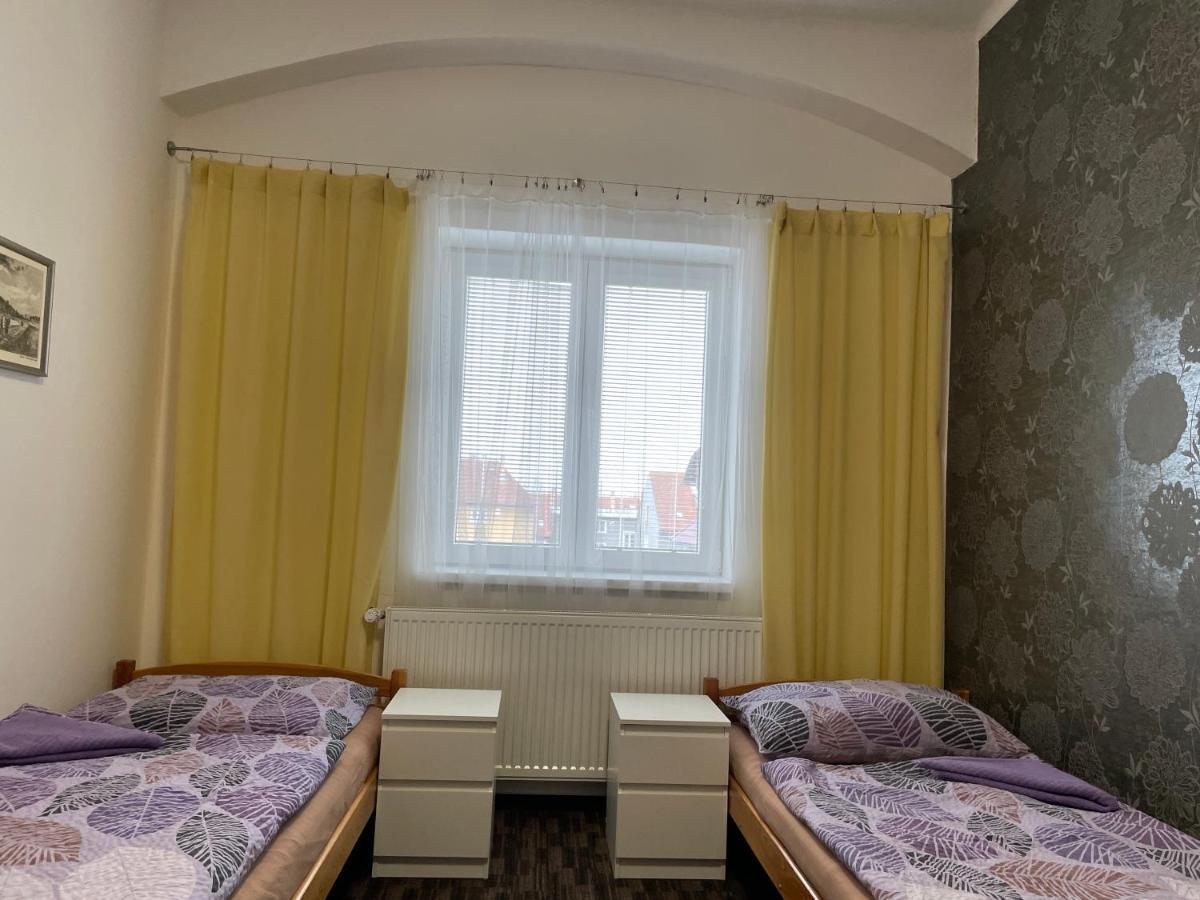 Cetnicka Stanice Hluboka Hluboka nad Vltavou Exterior photo
